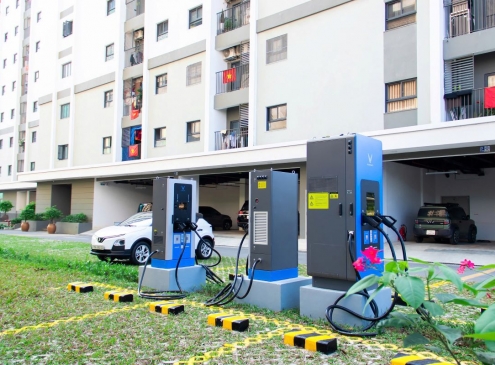 CHÍNH THỨC KÍCH HOẠT TRẠM SẠC Ô TÔ ĐIỆN NGOÀI TRỜI TRONG LÒNG KĐT ECOGARDEN